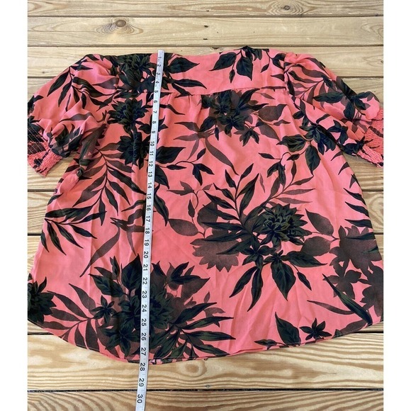 NEW Belle By Kim Gravel Safari Print Smocked Blouse Size 1X Women’s Coral - Picture 5 of 7